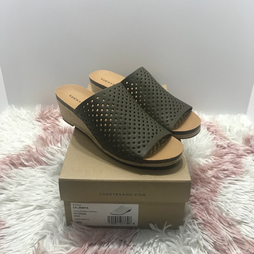 💚 Beautiful Lucky brand wedges 💚